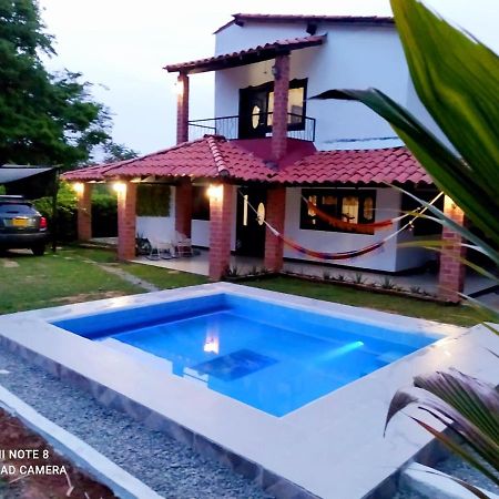 Casa Campo Emaus Caucasia Bagian luar foto