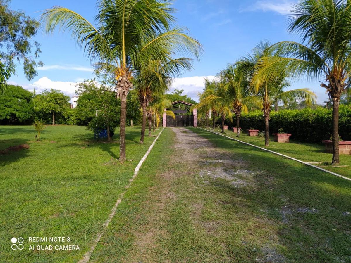 Casa Campo Emaus Caucasia Bagian luar foto