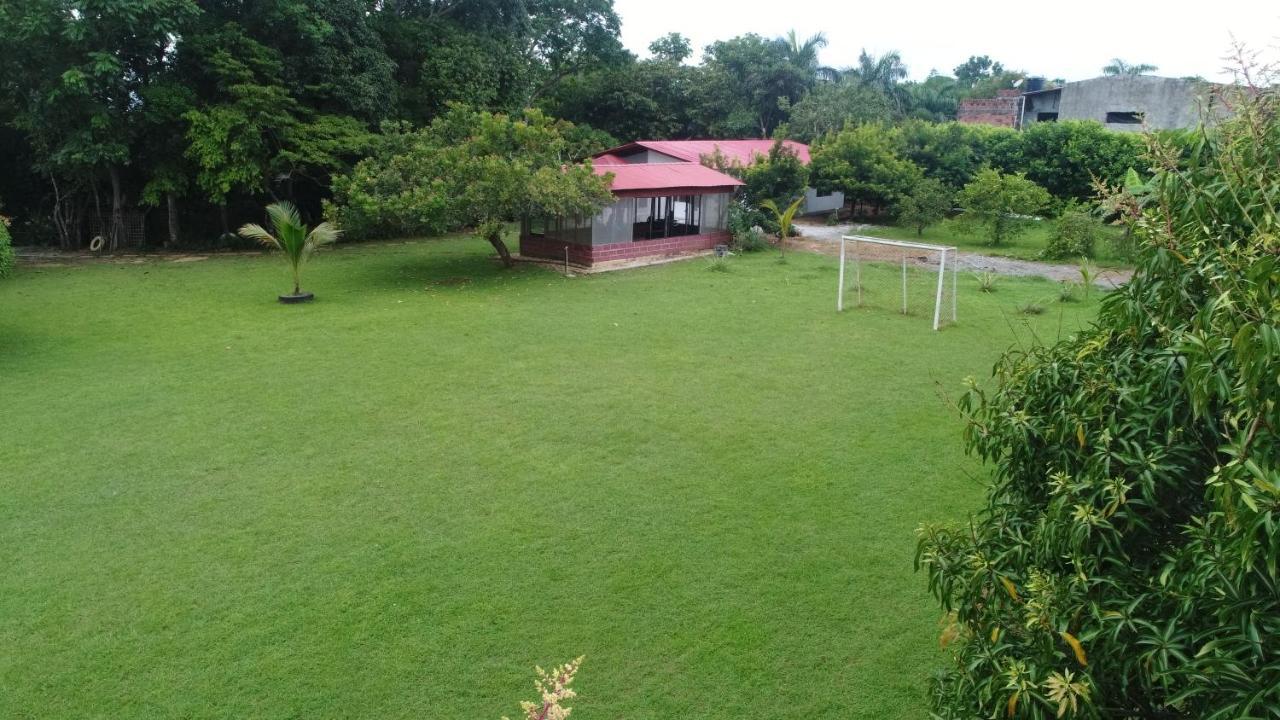 Casa Campo Emaus Caucasia Bagian luar foto